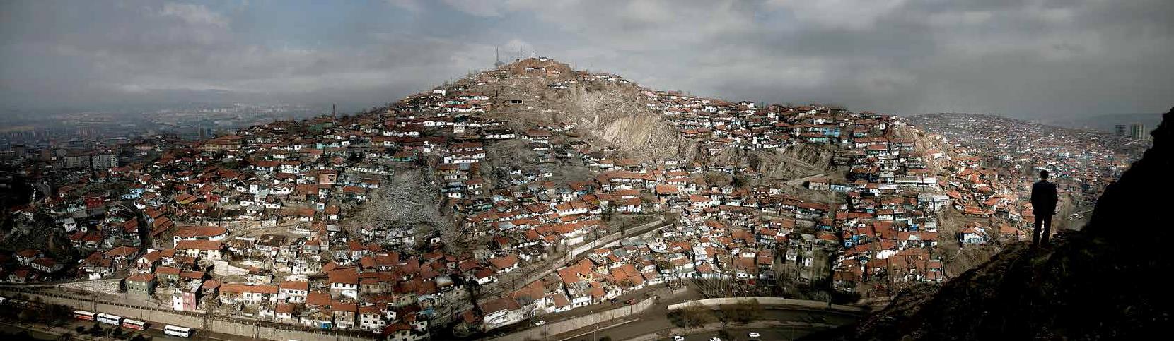 Altındağ'da Gecekondular 2004 — Nuri Bilge Ceylan (2004)